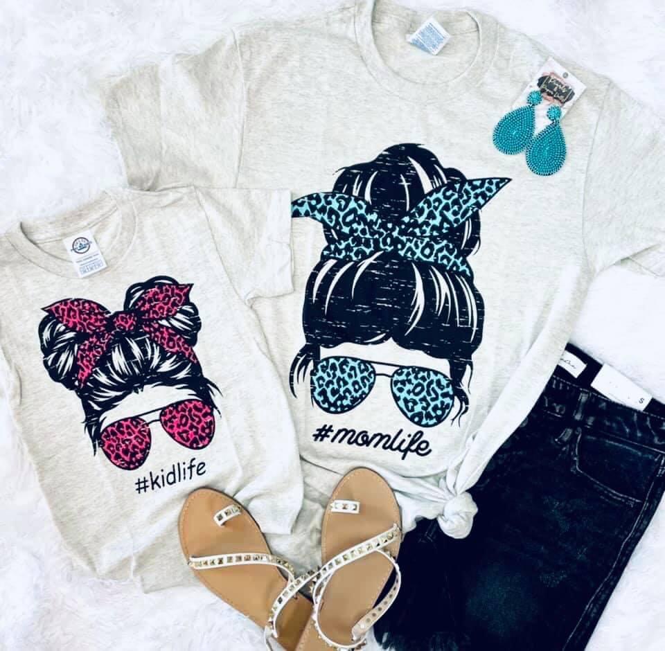 #MomLife Graphic Tee